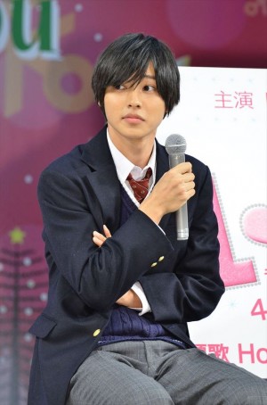 山崎賢人、映画『L・DK』“壁ドン”リアル再現イベントに登場