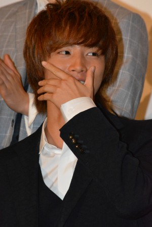 白石隼也、映画『仮面ライダー×仮面ライダー 鎧武＆ウィザード 天下分け目の戦国MOVIE大合戦』初日舞台挨拶にて