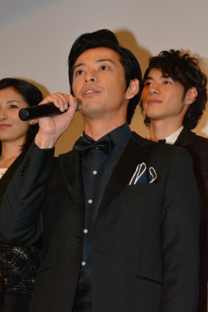 敦士、映画『仮面ライダー×仮面ライダー 鎧武＆ウィザード 天下分け目の戦国MOVIE大合戦』初日舞台挨拶にて