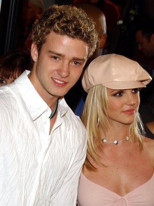 ブリトニーの新曲PVにジャスティンが登場!?（写真は交際していた時の2人）