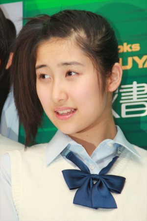 『モーニング娘。天気組BOOK』発売記念握手会イベントの様子