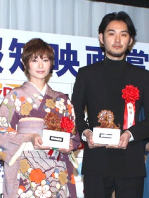 真木よう子、松田龍平、第38回報知映画賞表彰式にて
