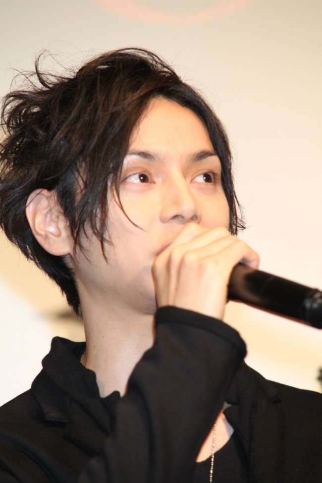 『黒執事』“黒”スマス・イベント試写会に登場した水嶋ヒロ