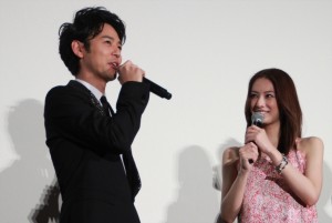 『ジャッジ！』舞台挨拶に登場した妻夫木聡と北川景子