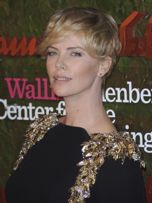 「ショートヘアが似合う女性セレブ」12位　シャーリーズ・セロン