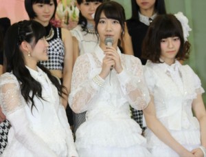 「第55回 輝く！日本レコード大賞」記者会見に出席したAKB48