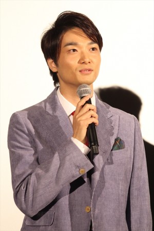 井上芳雄、『プレーンズ』初日舞台挨拶に登場