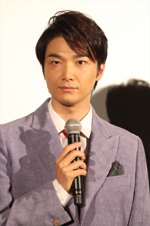 井上芳雄、『プレーンズ』初日舞台挨拶に登場