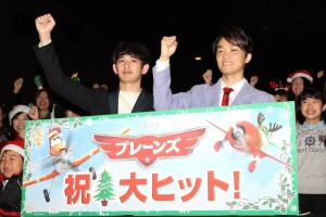 瑛太と井上芳雄、『プレーンズ』初日舞台挨拶に登場