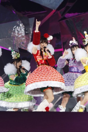 西武ドームでクリスマスライブを行ったももいろクローバーZ