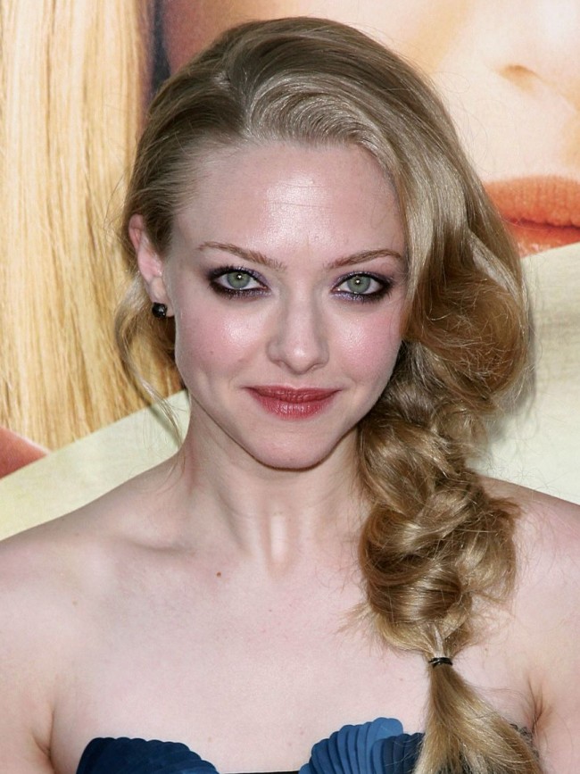 Amanda Seyfried740_1011MYH_DH006_H