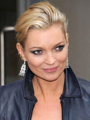 ケイト・モスの40歳の誕生日を記念して『ケイト・モス：40　ア・レトロスペクティブ』を開催