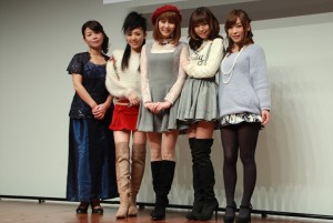 大久保佳代子、蒼井そら、麻美ゆま、希志あいの、かすみ果穂、『大久保佳代子 緊急おねマス ディナーショー』囲み取材にて