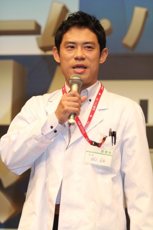 伊藤淳史、『チーム・バチスタ4 螺鈿迷宮』製作発表にて