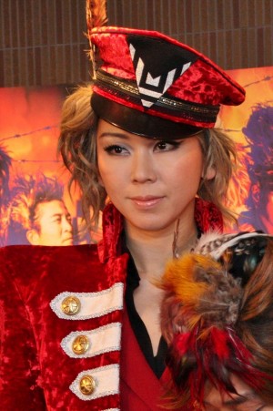 湖月わたる、『クザリアーナの翼』囲み取材に登場