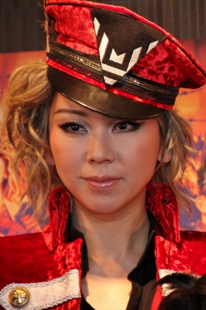 湖月わたる、『クザリアーナの翼』囲み取材に登場