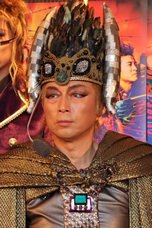 中村雅俊、『クザリアーナの翼』囲み取材に登場