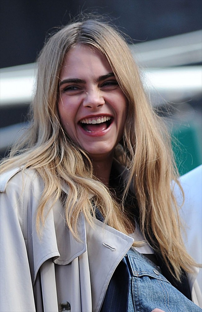 カーラ・デルヴィーニュ、Cara Delevingne、DKNY Photo Shoot, Times Square, New York, NY October 14, 2013