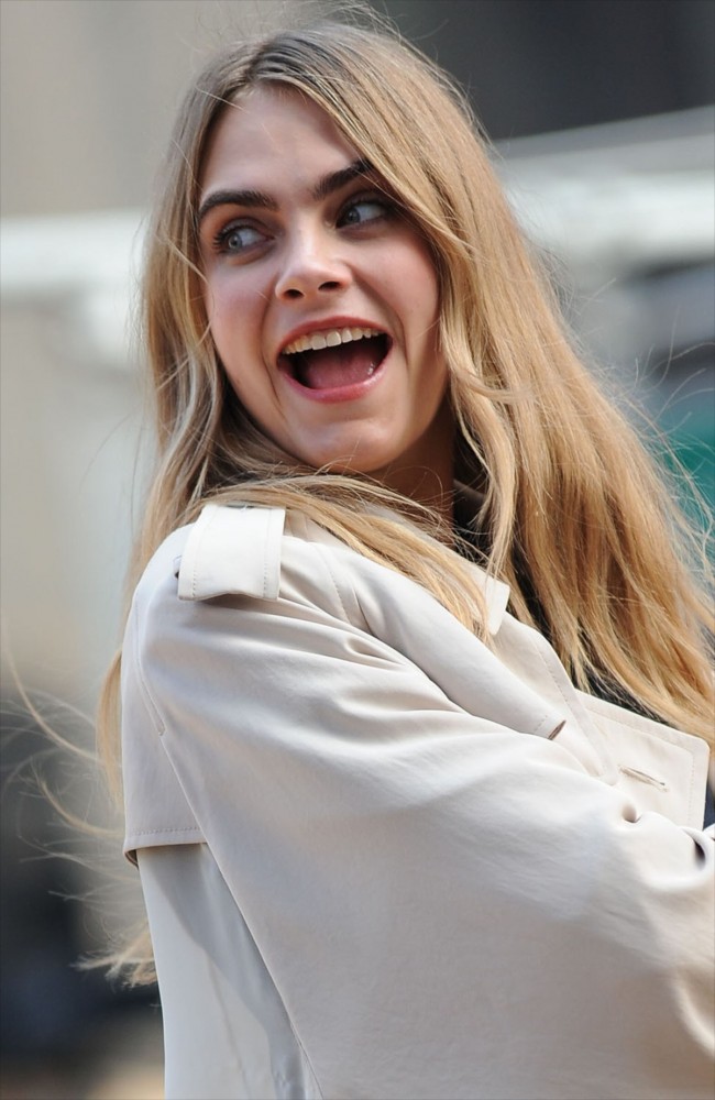 カーラ・デルヴィーニュ、Cara Delevingne、DKNY Photo Shoot, Times Square, New York, NY October 14, 2013