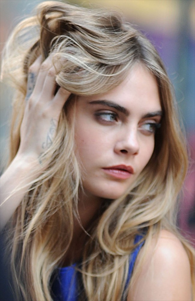 カーラ・デルヴィーニュ、Cara Delevingne、DKNY Photo Shoot, Times Square, New York, NY October 14, 2013