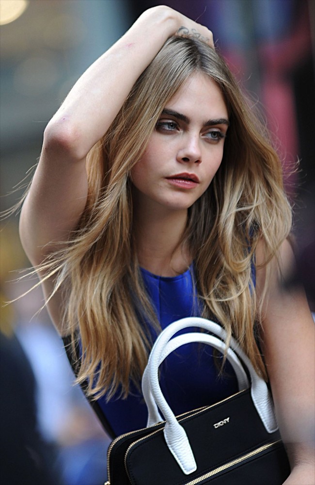 カーラ・デルヴィーニュ、Cara Delevingne、DKNY Photo Shoot, Times Square, New York, NY October 14, 2013