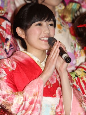 AKB48グループ成人式記念撮影会の模様　渡辺麻友