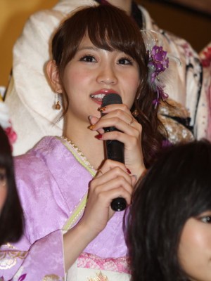 AKB48グループ成人式記念撮影会の模様　永尾まりや