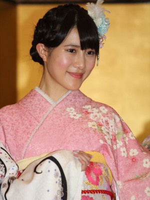 AKB48グループ成人式記念撮影会の模様　高木由麻奈（SKE48）