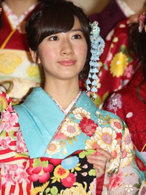 AKB48グループ成人式記念撮影会の模様　石田晴香