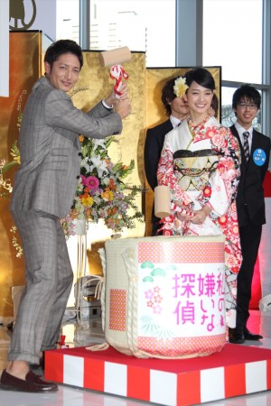 玉木宏、剛力彩芽、『私の嫌いな探偵』制作発表記者会見にて