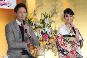 玉木宏、剛力彩芽、『私の嫌いな探偵』制作発表記者会見にて