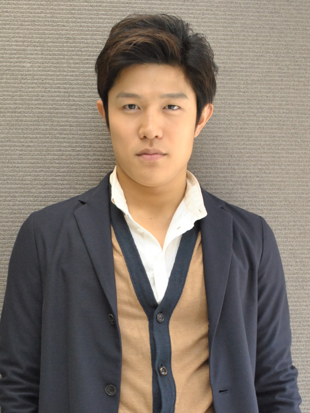 有村架純＆東出昌大、業界人が選ぶ「2014年にブレイクを期待するタレント」1位に