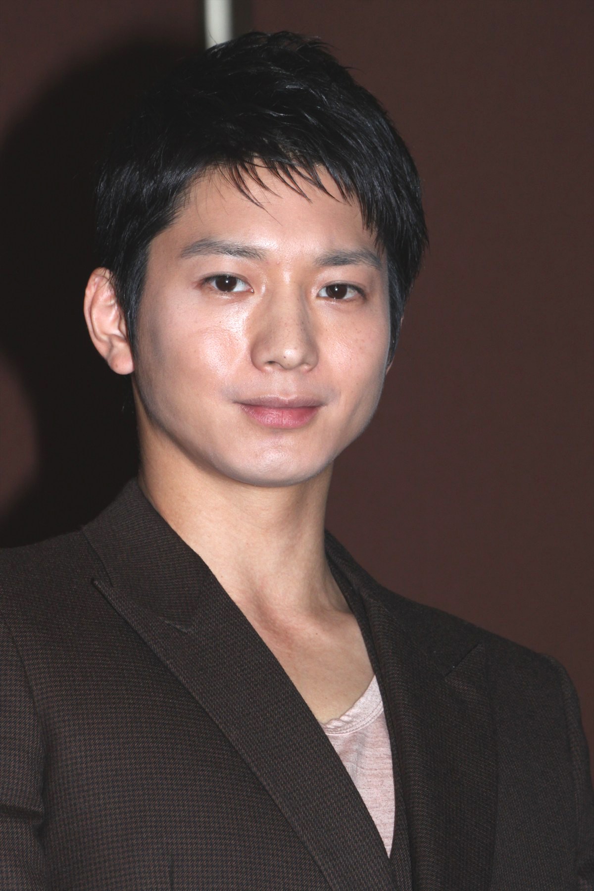 向井理が映画ナレーション撮りに挑戦！自身の声に「もっといい声だと思ってた…」
