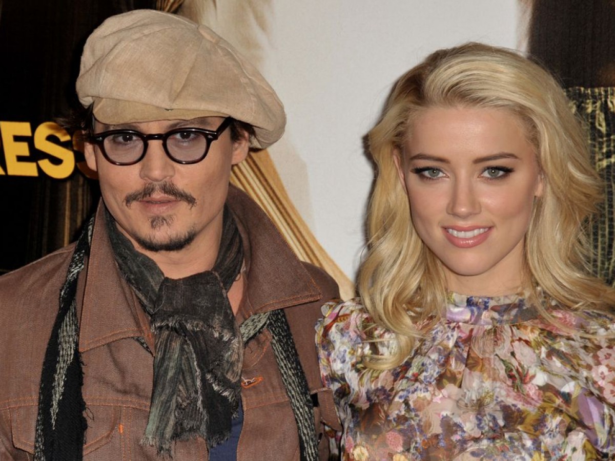 ジョニー・デップ、恋人アンバー・ハードと婚約か?