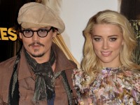 ジョニー・デップ、恋人アンバー・ハードと婚約か？