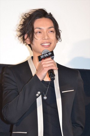 『黒執事』初日舞台挨拶に登壇した水嶋ヒロ