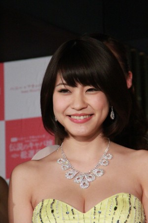 『ハニー・フラッパーズ』×第2回全国伝説のキャバ嬢総選挙イベントの審査員として登壇した岸明日香