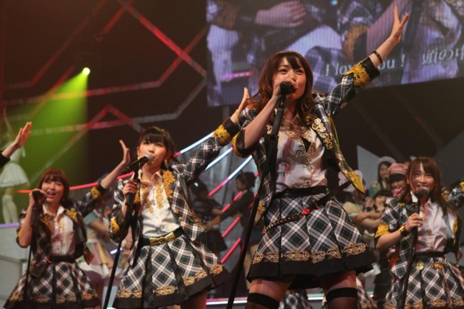 「AKB48ユニット祭り」で3月の国立競技場で卒業を発表した大島優子