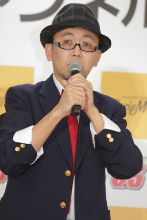 『金田一少年の事件簿』の金田一一をイメージした制服姿で登場したFROGMAN