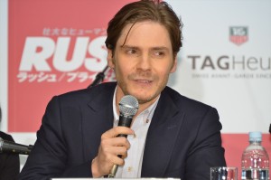 『ラッシュ／プライドと友情』来日記者会見に登壇したダニエル・ブリュール