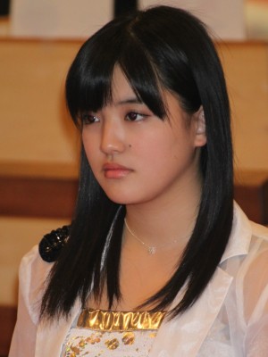 増上寺で新曲ヒット祈願を行ったモーニング娘。’14・鈴木香音