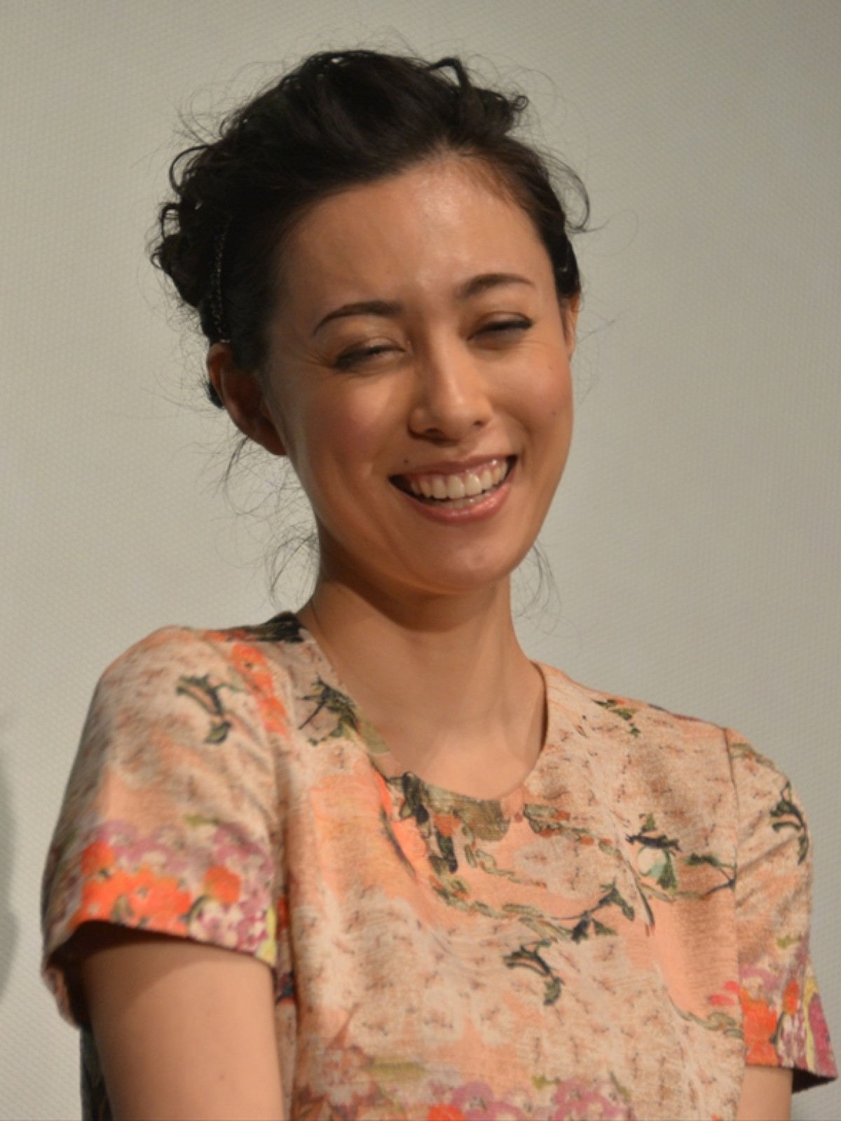 中島健人、酪農映画でも王子様キャラ全開!?『銀の匙』完成披露に白馬に乗って登場