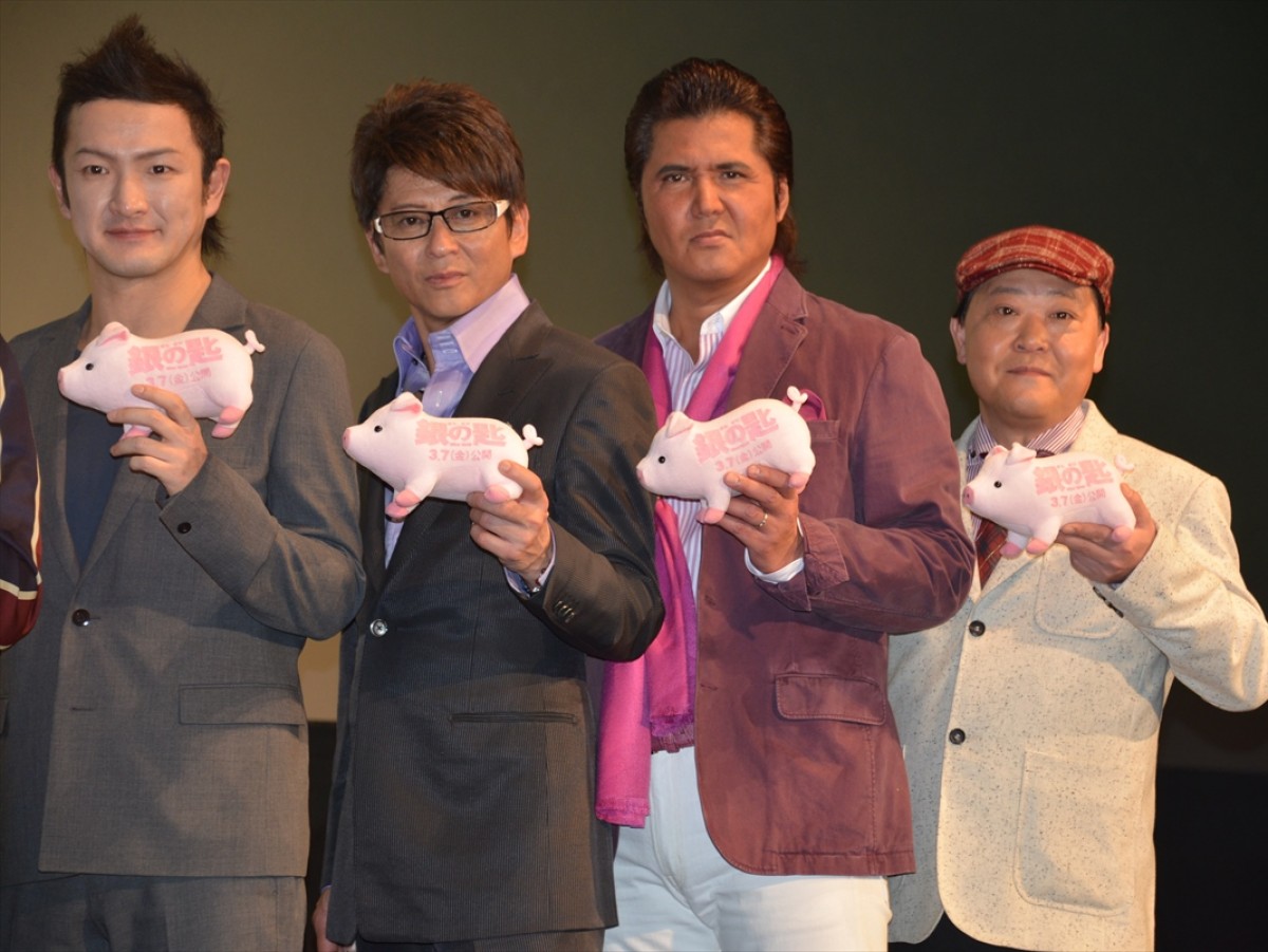 中島健人、酪農映画でも王子様キャラ全開!?『銀の匙』完成披露に白馬に乗って登場