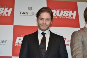 『ラッシュ／プライドと友情』ジャパンプレミアに登壇したダニエル・ブリュール