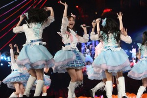 SKE48、初のナゴヤドーム初日公演の模様