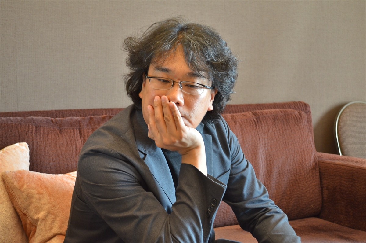ポン・ジュノ監督、新作は「究極の廊下映画」 日本漫画の映画化企画も明かす