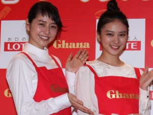 「手づくりガーナ応援ステーション」オープニングイベントに出席した長澤まさみと武井咲