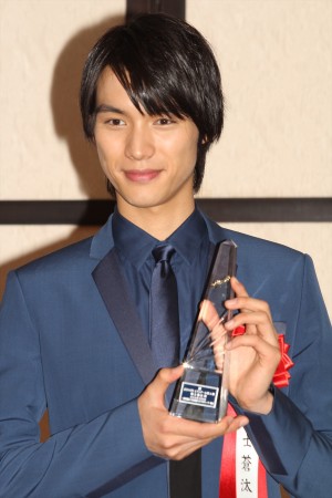 「2014年エランドール賞」授賞式で新人賞を受賞した福士蒼汰