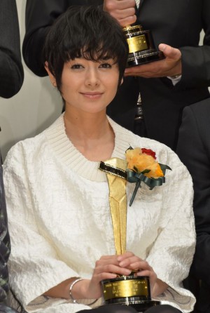 「第87回キネマ旬報ベスト・テン」表彰式に出席した真木よう子