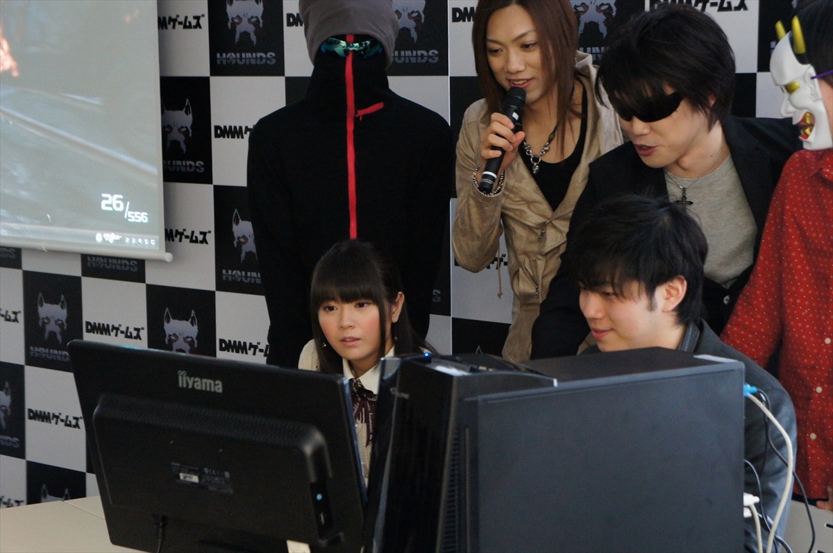竹達彩奈、『HOUNDS発表会』でゲーマー・yukishiroのプレイに脱帽！